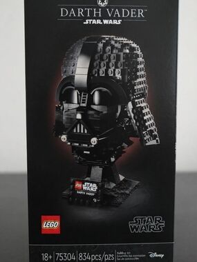 Lego NWT Darth Vader Helmet Display Model - Black